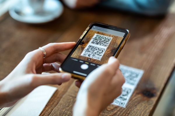 QR Codes Exploitation: How to Mitigate the Risk?